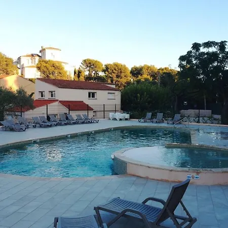 Parque de Campismo Saint Pierre Des Horts *